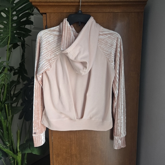 Calia By Carrie Underwood Womens Xs Soft Pink hoodie With Velvet Accents - Picture 2 of 5